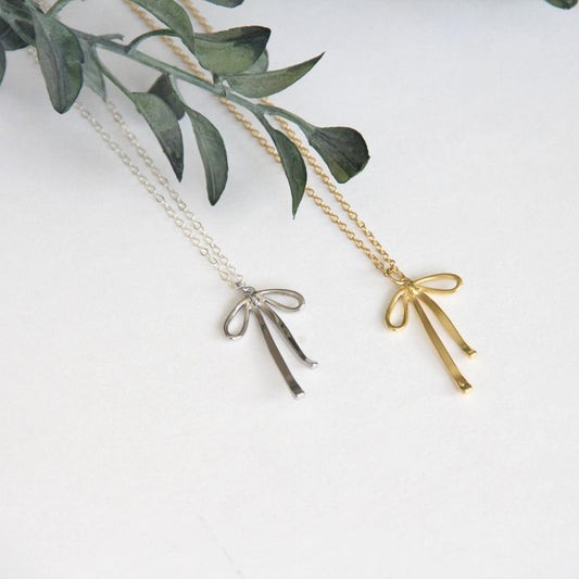 Bow Necklace