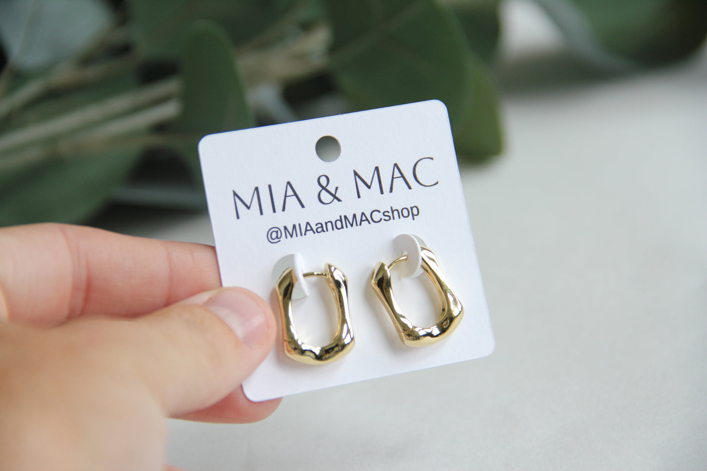 Geometric Molten Oblong Huggies